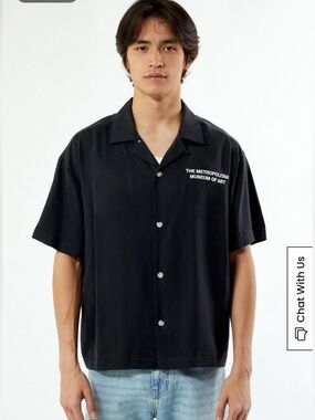 The Met x Pacsun Mens Black Short sleeve Graphic Button Up Size Large
